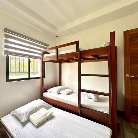 Bella Homes 6Br 4Bath Near Rotunda Tagaytay City Exterior photo