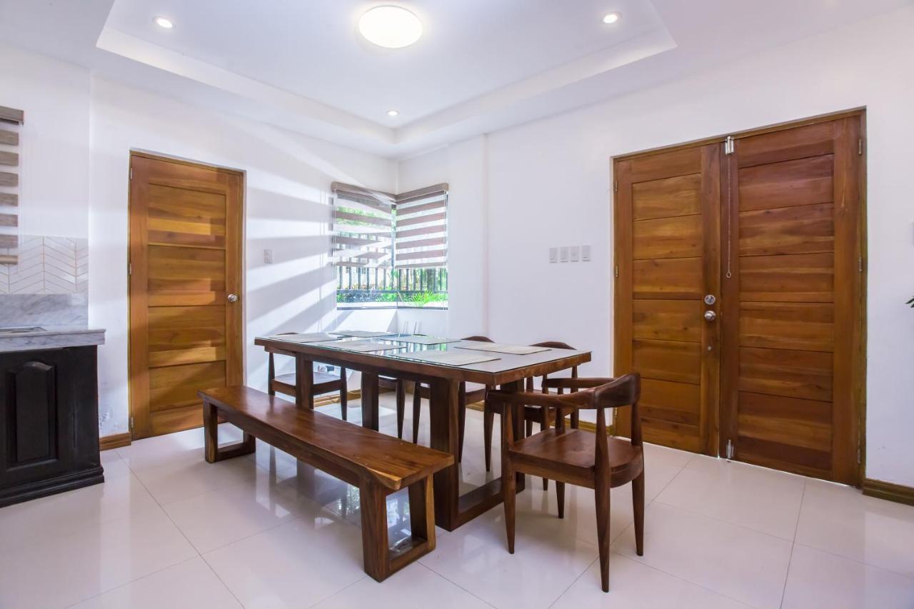 Bella Homes 6Br 4Bath Near Rotunda Tagaytay City Exterior photo