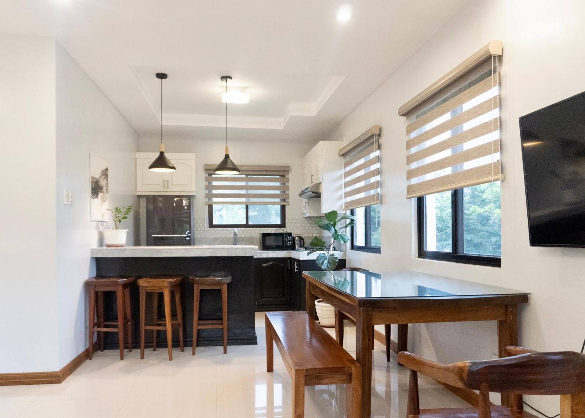 Bella Homes 6Br 4Bath Near Rotunda Tagaytay City Exterior photo