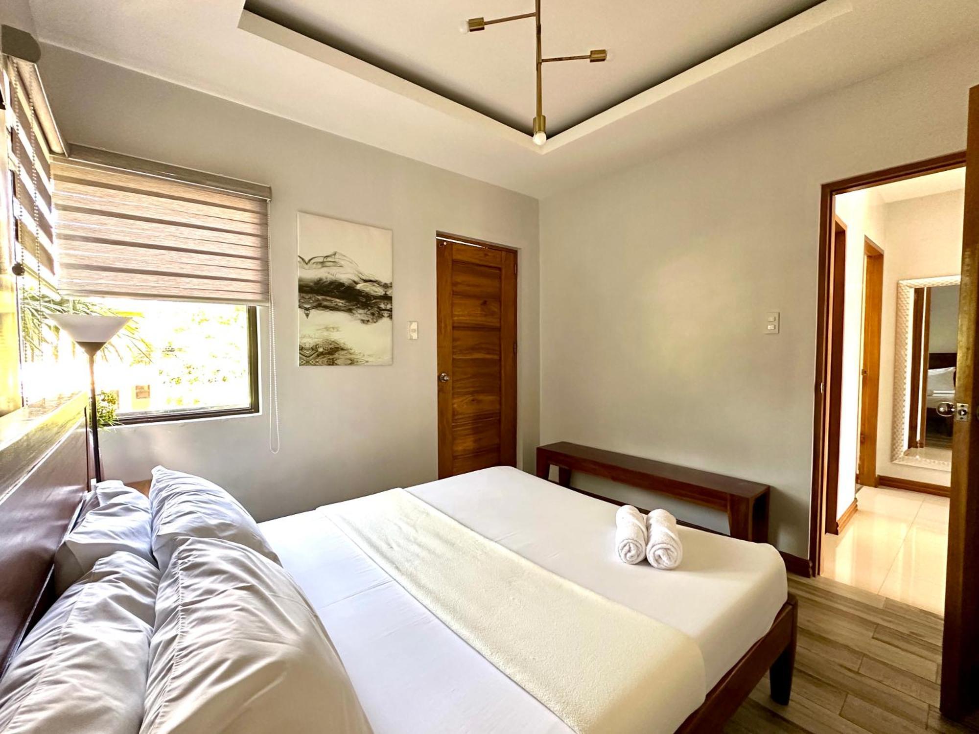 Bella Homes 6Br 4Bath Near Rotunda Tagaytay City Exterior photo