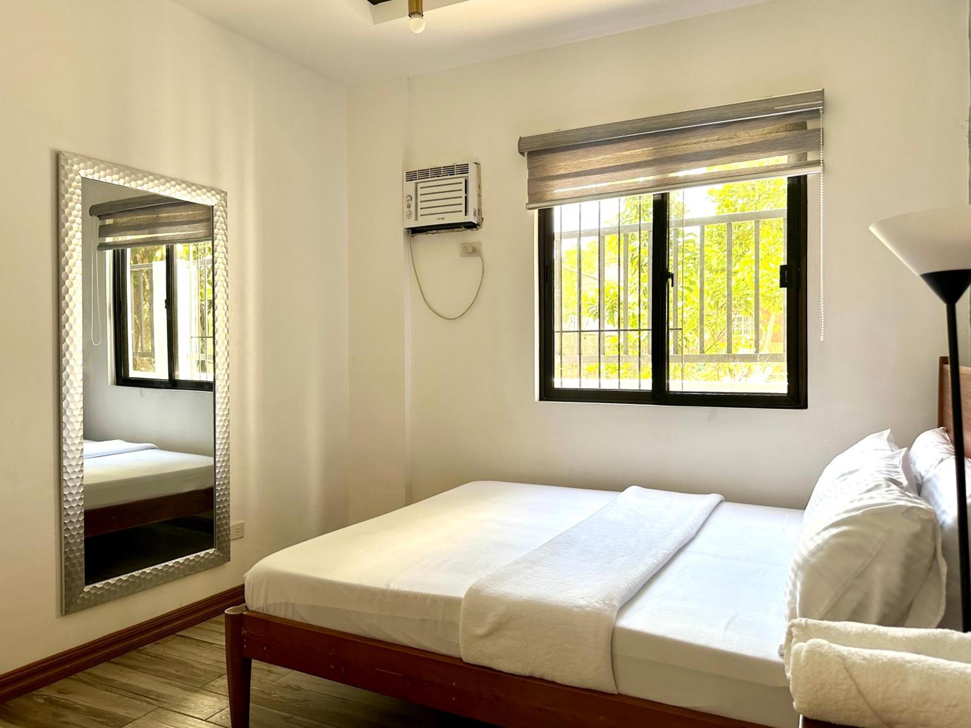 Bella Homes 6Br 4Bath Near Rotunda Tagaytay City Exterior photo