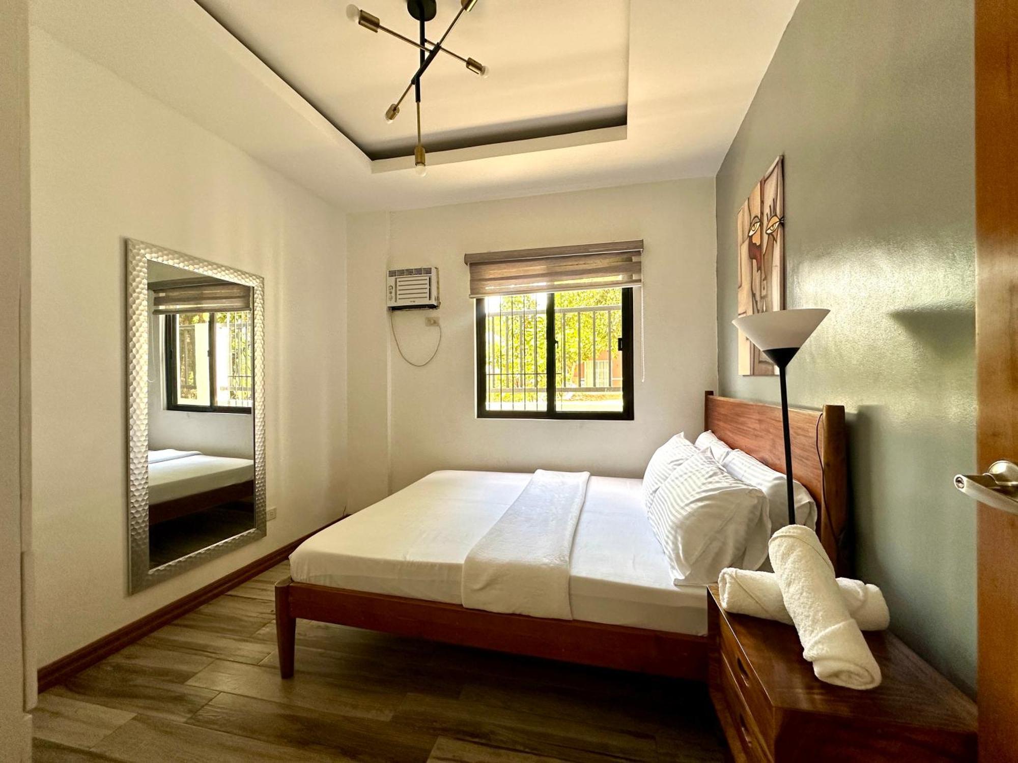 Bella Homes 6Br 4Bath Near Rotunda Tagaytay City Exterior photo